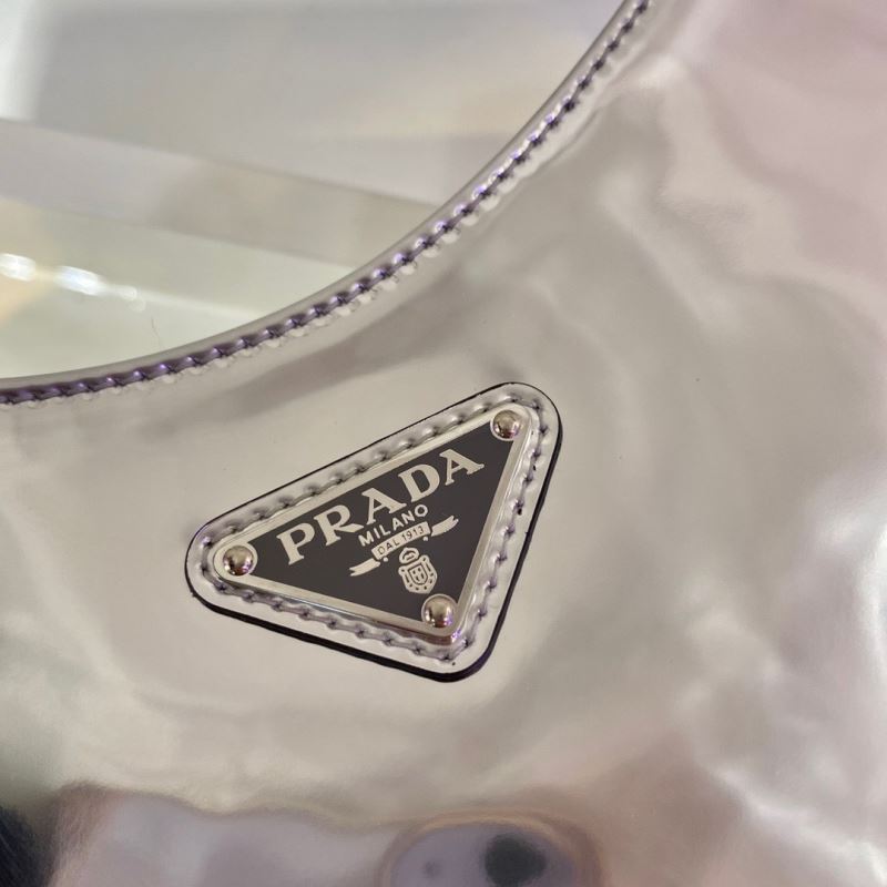 Pra*a cleo bags